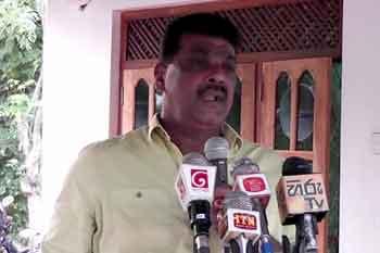 මෙදාපාර එජාපයට බලය ගන්න බැරි වුණොත් පාක්ෂිකයෝ කිසිවෙක් ඉතිරි වෙන්නේ නෑ-වෙදආරච්චි
