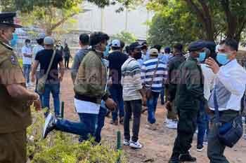 නිරෝධායන කාලයේ දී කෑමවලට මුදල් අය කිරීම ගැන විදෙස් ගත ශ්‍රමිකයින්ගේ කණස්සල්ල