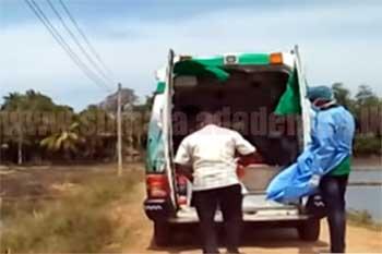බෙහෙත් ශාලාවකින් ප්‍රතිකාර ගන්න ගිය අයෙක් කො‍රෝනා බවට සැකපිට හම්බන්තොට රෝහලට
