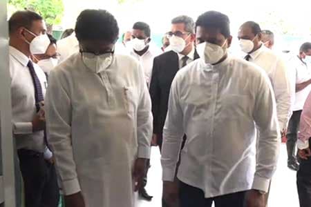 කැබිනට් පුටු මාරුව - ඇමතිවරු කිහිපදෙනෙක් වැඩ අරඹයි