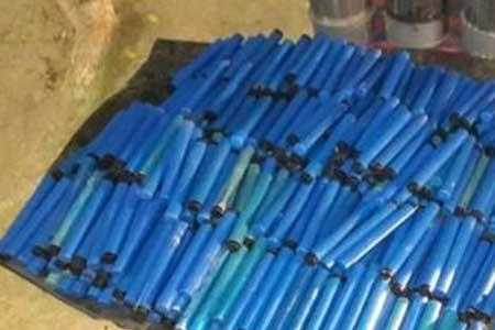 ජෙලට්නයිට් සහ ඩෙටනේටර් තොගයක්
