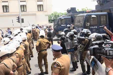 බස්නාහිර පළාතටම පොලිස් ඇඳිරිනීතිය