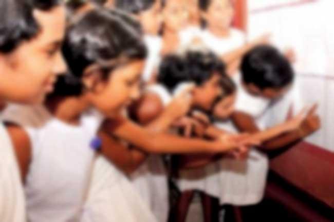 ශිෂ්‍යත්ව හපනුන්ට දැනුම්දීමක්