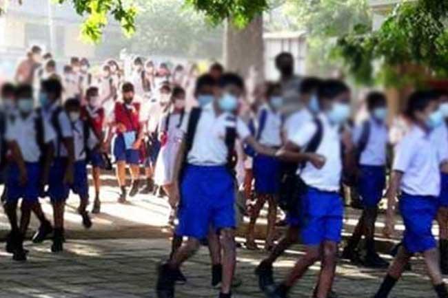 ශිෂ්‍යත්ව වාරික මුදල් ගිණුම්වලට යොමුකෙරේ