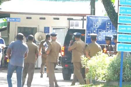 ලොහාන් රත්වත්තේ මිරිහානට රැගෙන එයි
