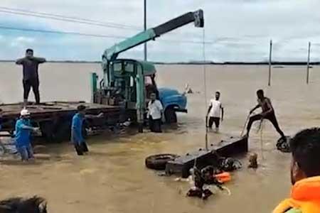 අම්පාරේ ට්‍රැක්ටර් අනතුර - විදුහල්පති ඇතුළු 4ක් අත්අඩංගුවට