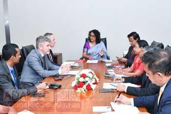 අගමැතිනිය ලෝක බැංකු නියෝජිතයින් හමුවෙයි