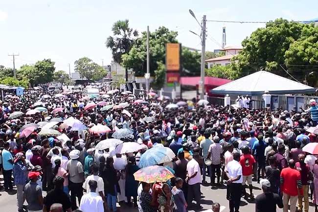 මන්නාරමේ දැවැන්ත විරෝධතාවයක්