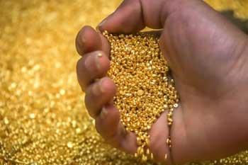 රත්‍රං තොගයක් නාවික හමුදා භාරයට