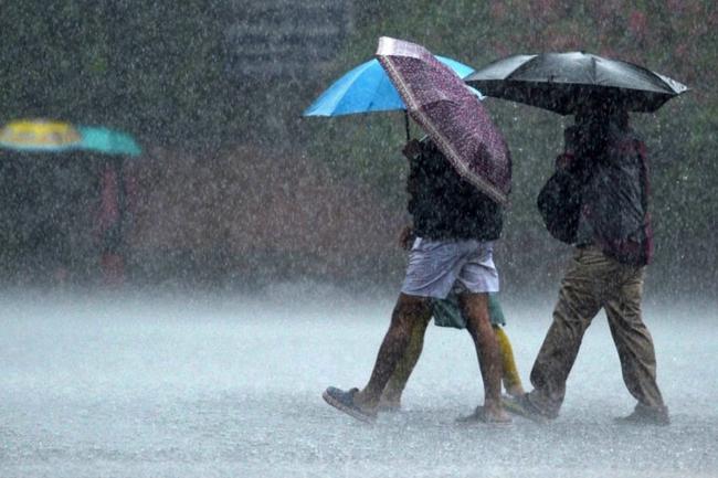 ප්‍රදේශ රැසකට හවසට ගිගුරුම් සහිත වැසි
