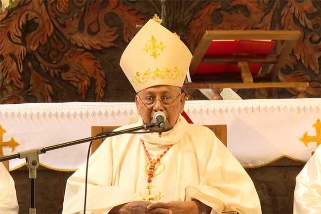 විදෙස් රටවලින් එන චින්තන පිටුපස වහලුන් ලෙස යෑම අපගේ ආත්ම ගරුත්වයට හානියක් - කාදිනල් හිමි