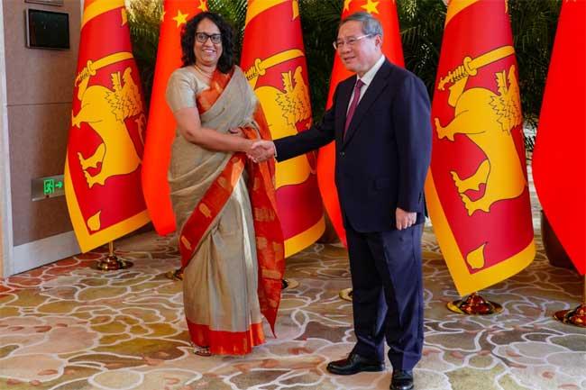අගමැති සහ චීන අගමැති අතර හමුවක්