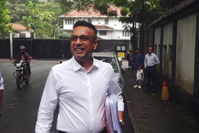 මනූෂ අල්ලස් කොමිසමට එයි