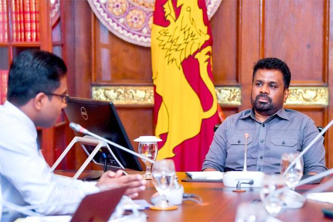 ජනපති සහ විශ්වවිද්‍යාල ආචාර්යවරුන්ගේ සමිති සම්මේලනය අතර හමුවක්