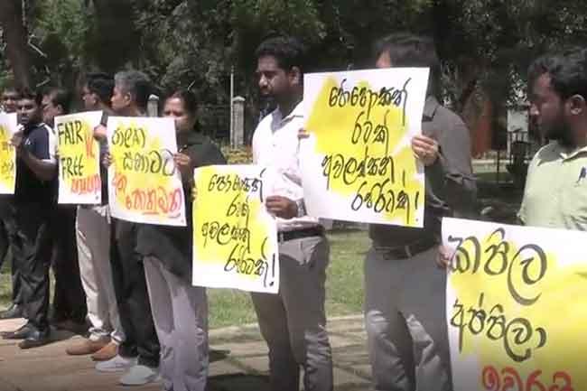 රජරට ආචාර්යවරුගේ වෘත්තිය ක්‍රියාමාර්ගය තීව්‍ර වෙයි