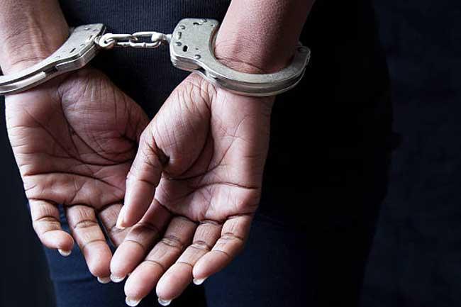 නීති විරෝධීව වත්කම් උපයාගත් කාන්තාවක් අත්අඩංගුවට