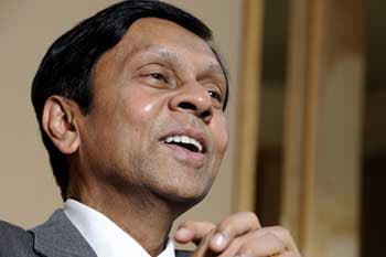කබ්රාල් කොන්දේසි සහිතව නිදහස් - වන්දි ගෙවන්න එකඟවෙයි