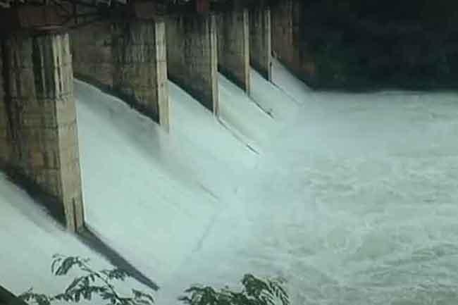 ප්‍රධාන ජලාශ 36ක් තවදුරටත් වාන් දමයි