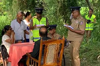 ඉඩමක වල දමා තිබියදී තරුණයකුගේ මළ සිරුරක් හමුවෙයි
