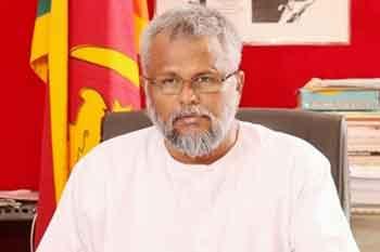 ඩග්ලස් දේවානන්දාගෙන් රඳවා ප්‍රශ්න කරයි