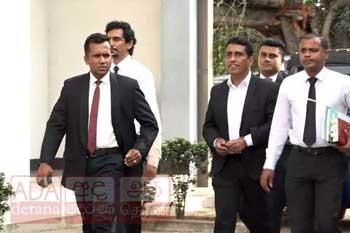 ජොන්ස්ටන් සහ බාල පුත්‍රයා රිමාන්ඩ්
