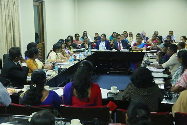 ක්ෂුද්‍ර මූල්‍ය හා ණය නියාමන අධිකාරී පනත් කෙටුම්පත ගැන අදහස් විමසයි