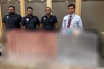 ගුවනින් ආ නීතිවිරෝධී දුම්වැටි කටුනායකදී කොටු වෙයි