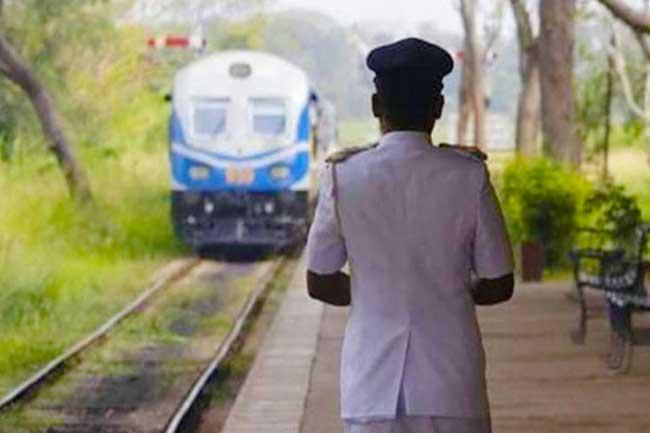 දුම්රිය ස්ථානාධිපතිවරු වෘත්තීය ක්‍රියාමාර්ගයකට සැරසෙයි