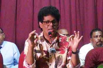ආර්ථික මධ්‍යස්ථාන සමාගමක් යටතට පැවරීමට එරෙහිව ඇමති වසන්තට වෙළෙඳ ප්‍රජාවගේ විරෝධය