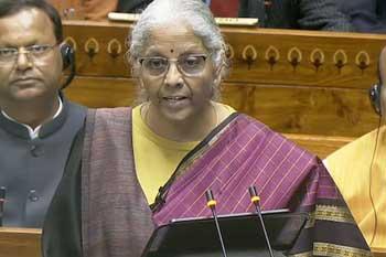 යටිතල පහසුකම් සංවර්ධනයට ඉන්දියාව ඩොලර් බිලියන 133.08ක් වෙන් කරයි