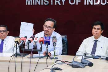 බර ඛනිජ කැණීම් බලපත්‍ර නිකුත් කිරීම තාවකාලිකව අත්හිටුවයි