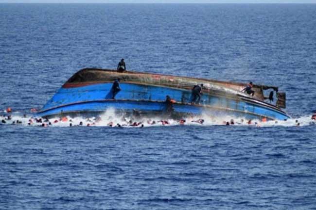 බෝට්ටුවක් පෙරළී සංක්‍රමණිකයන් 50කට වැඩි පිරිසක් අතුරුදහන්