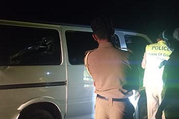 අණ නොතකා පලා ගිය වෑන් රථයකට පොලිසියෙන් වෙඩි - තරුණයෙකු මරුට