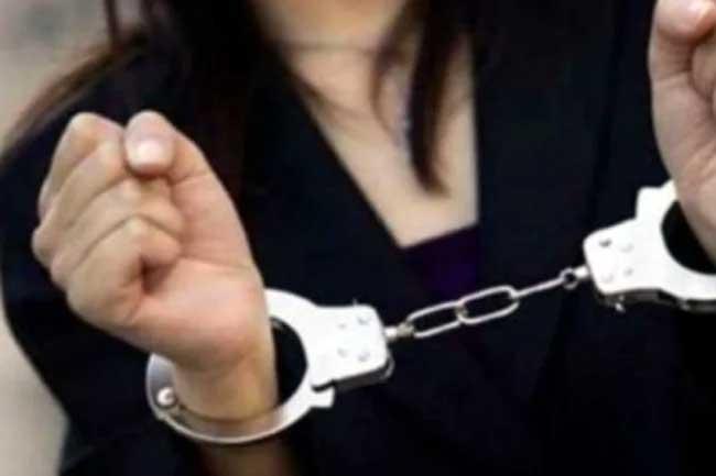 මෝටර් රථ ප්‍රවාහන දෙපාර්තමේන්තුවේ හිටපු නියෝජ්‍ය කොමසාරිස්වරියක අල්ලස් දැලේ