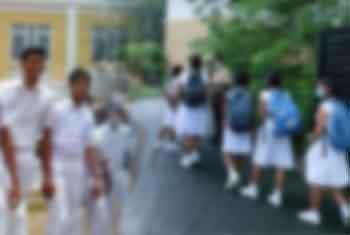 පාසල් පළමු වාරයේ දෙවන අදියර අදින් අවසන්