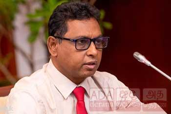 බහාලුම් 323 ගැන විමර්ශනය කරන පාර්ලිමේන්තු තේරීම් කාරක සභාවට ඇමති උපාලි පන්නිලගේ