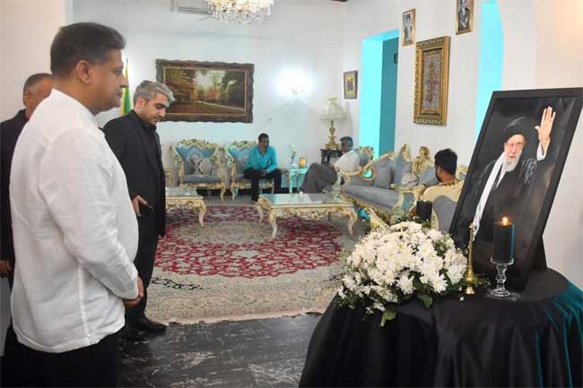 ඉරාන අධ්‍යාත්මික නායක කමේනිගේ අභාවය වෙනුවෙන් දිලිත් අවසන් ගෞරව දක්වයි