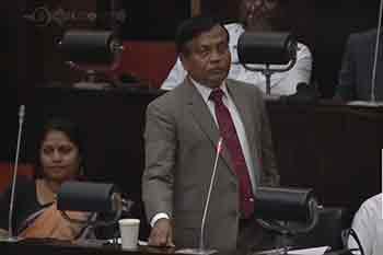 අපි අකමැති තත්ත්වයක් ඇතුළේ වුණත් යම් යුදමය තත්ත්වයකට රට වැටිලා - සුනිල් වටගල