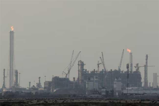 රටවල් කිහිපයක LNG සැපයුම අඩාලකළ කටාර් රාජ්‍යයේ නිවේදනය