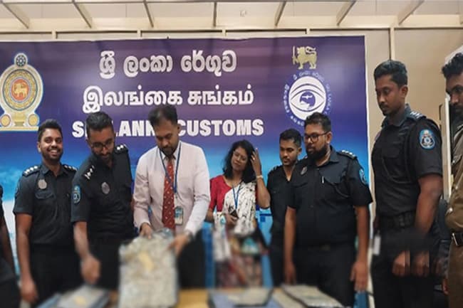 කෝටි 10කට වැඩි කුෂ් සමඟ දෙදෙනෙක් ගුවන්තොටේ දී අත්අඩංගුවට