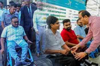 පත්ල පහත් බස් රථ සේවාව මාකුඹුරින් ඇරඹෙයි