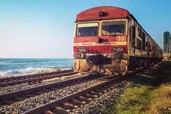 මුහුදුබඩ දුම්රිය මාර්ගයේ එක් මාර්ගයක් සාමාන්‍ය ධාවනයට විවෘත කරයි