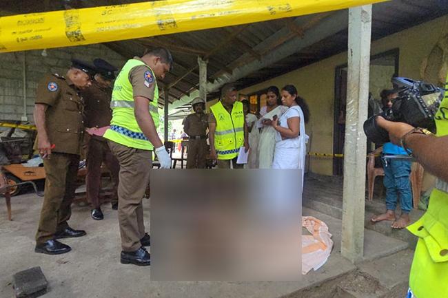 අබිරහස් ලෙස මිය ගිය මහා භාණ්ඩාගාර නිලධාරියාගේ පශ්චාත් මරණ පරීක්ෂණය - අධිකරණ වෛද්‍යවරුන් 4ක ගෙන් යුත් මණ්ඩලයක්