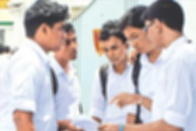 සරසවි වරම් ලැබූ සිසුන්ට සුබ පණිවුඩයක්