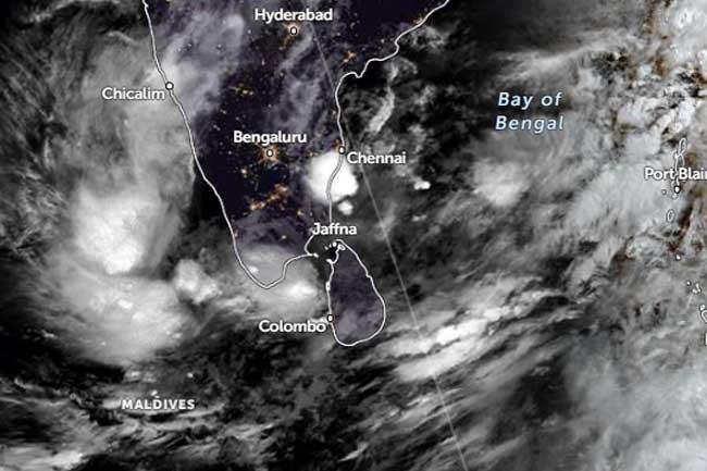 ඉදිරි පැය 36 තුළ පද්ධතිය ශ්‍රී ලංකාවෙන් ඉවතට - ප්‍රදේශ කිහිපයකට මි.මී 150ක පමණ ඉතා තද වැසි