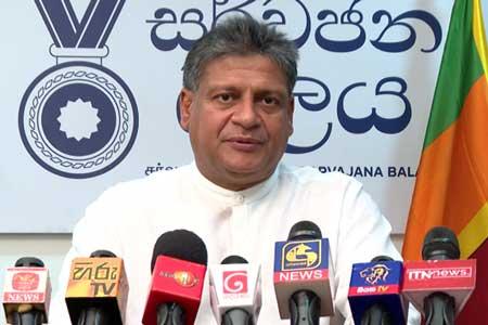 ආර්ථිකය කඩා වැටුණාට වඩා වේගයෙන් රුපියල අවප්‍රමාණය වෙමින් පවතිනවා - දිලිත්