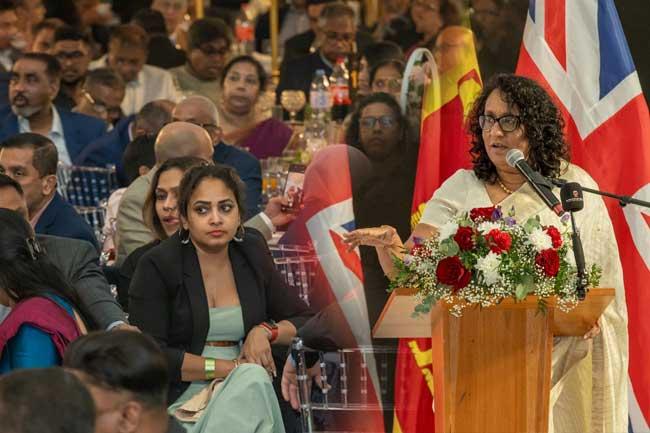 අගමැති හරිනි ලන්ඩනයේ වෙසෙන ශ්‍රී ලාංකිකයින් හමුවෙයි