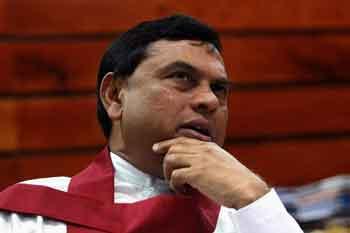 බැසිල් රාජපක්ෂට වරෙන්තු