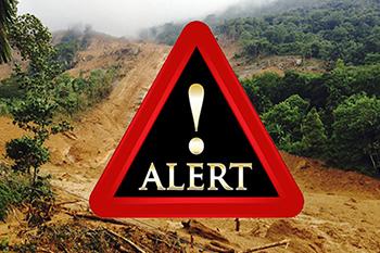 ප්‍රදේශ කිහිපයකට නායයාමේ රතු නිවේදන