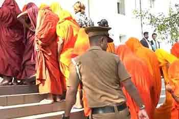 චීවරධාරීන් 23දෙනා ජුනි 9 දක්වා යළි රිමාන්ඩ්